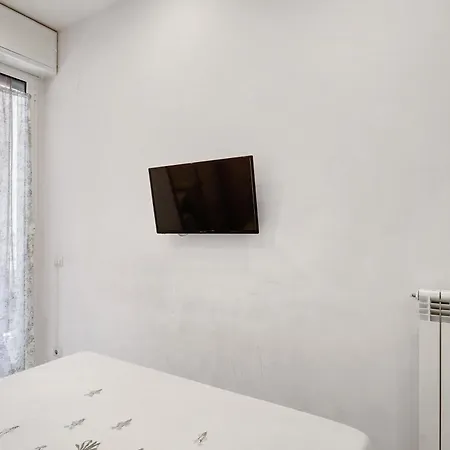 Whiteandblacknapoli Apartment