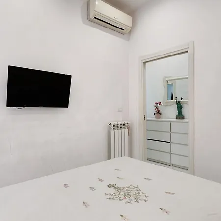 Whiteandblacknapoli Неаполь