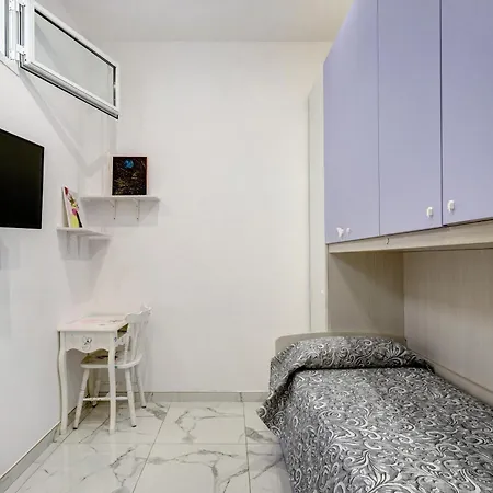 Апартаменты Whiteandblacknapoli Неаполь